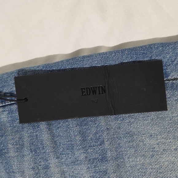 New! Anthropologie Edwin Cai 7" Inseam Distressed Blue Denim Shorts Grunge - Picture 9 of 16